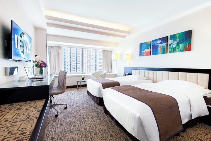 Room 47 of 106