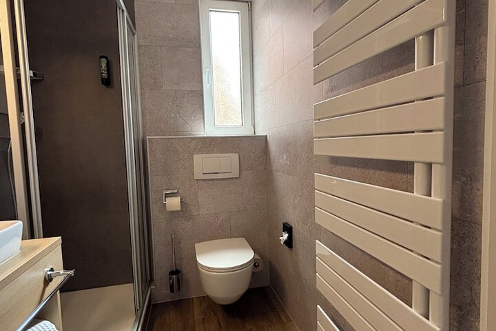 Room 42 of 72