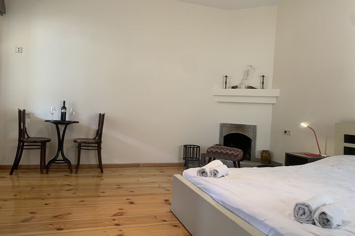 Room 2 of 36