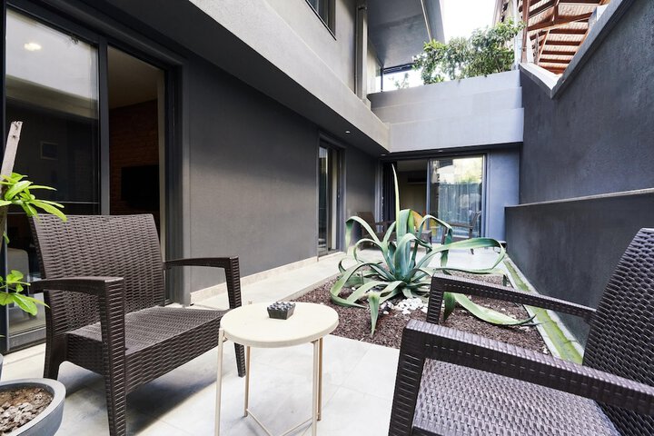 Hotel Exterior 74 of 75
