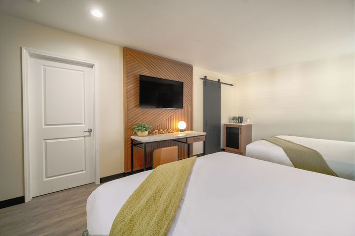 Room 16 of 29