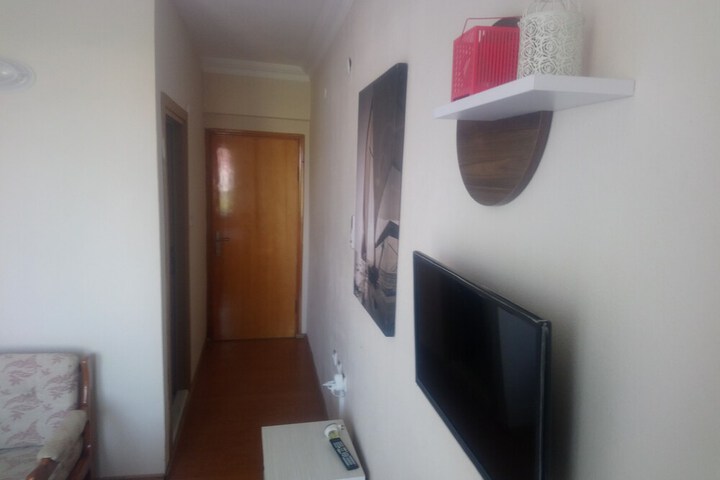 Room 5 of 81