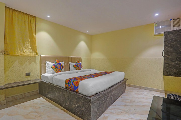 Room 10 of 22