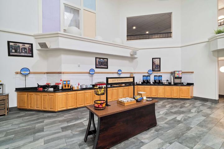 Breakfast area