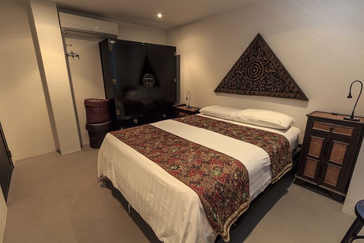 Room 17 of 272