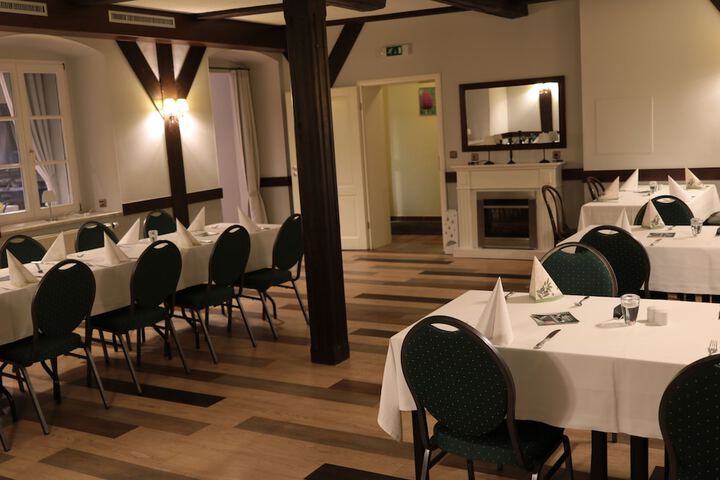 Dining 48 of 71