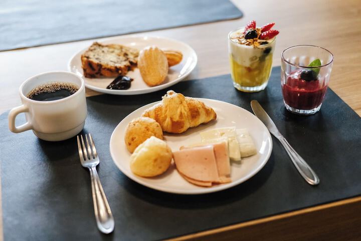 Breakfast meal