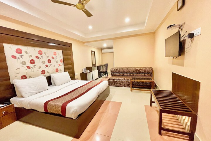 Room 9 of 71