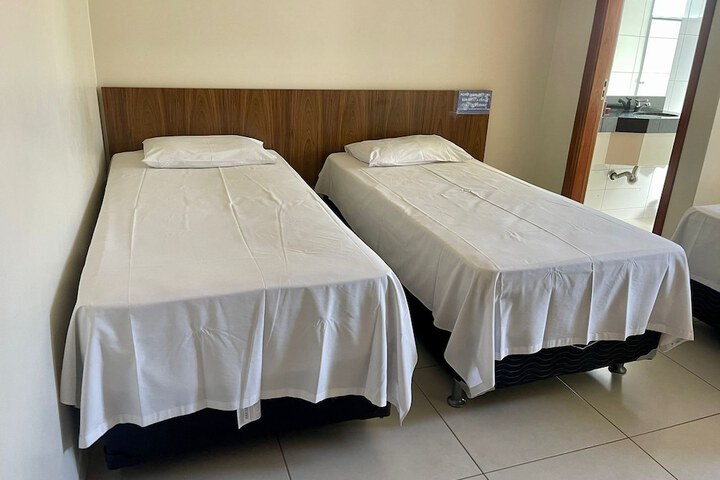 Room 9 of 24