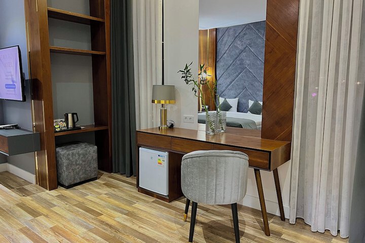 Room 15 of 38