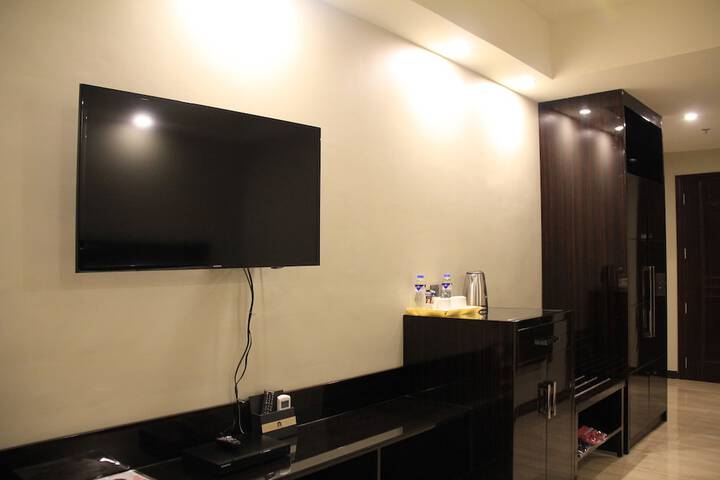 Room 11 of 65