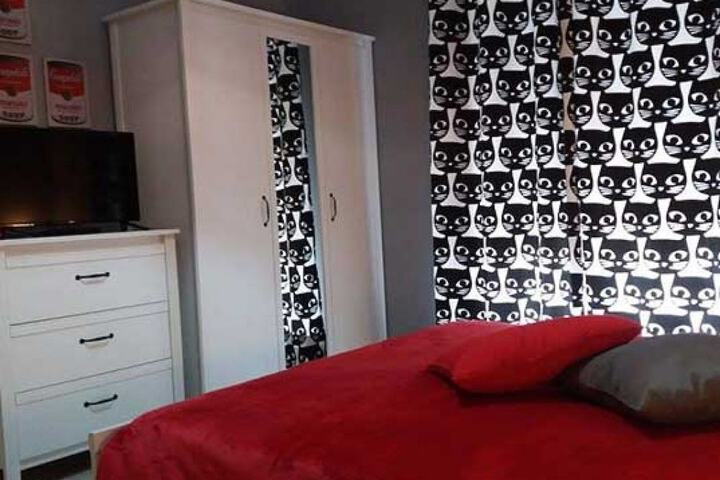 Room 12 of 17