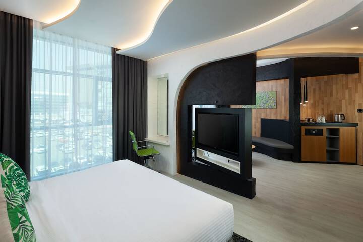 Room 4 of 46