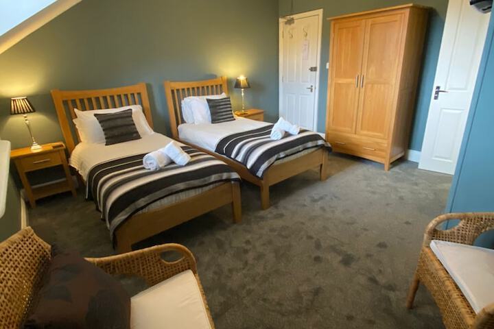 Room 15 of 60