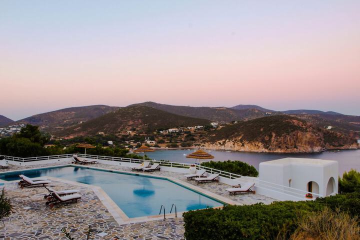Pools & Facilities