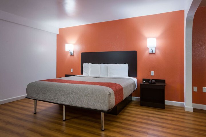 Room 14 of 45
