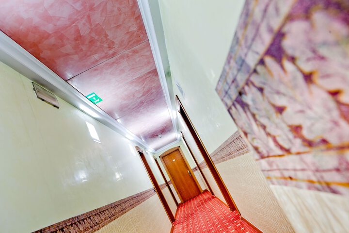Ballroom/Hall 35 of 39