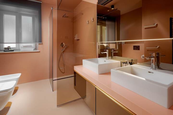 Room 40 of 70