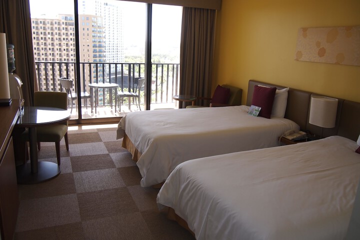 Room 33 of 130