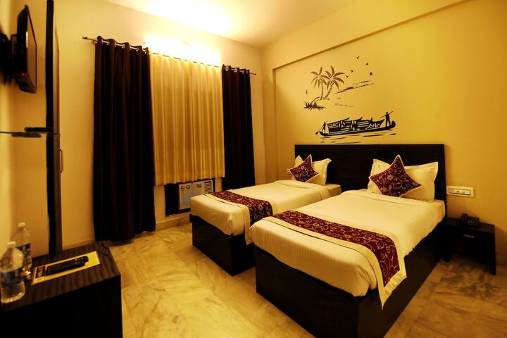 Room 9 of 21