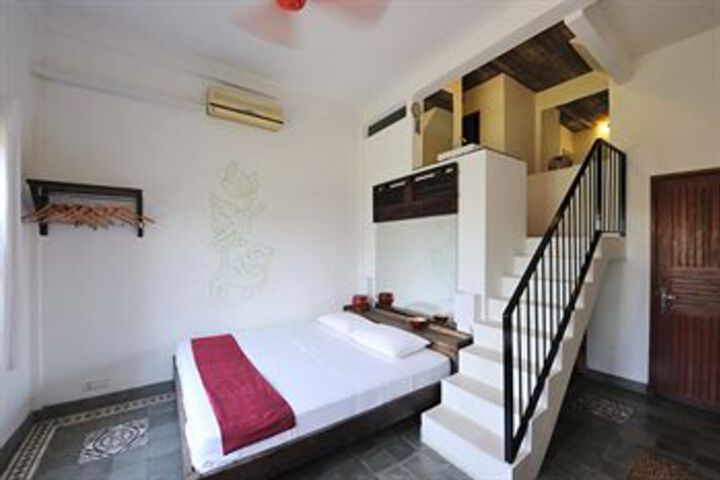 Room 13 of 24