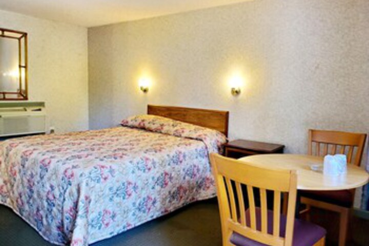 Room 15 of 25