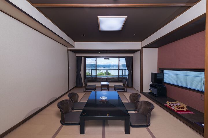 Room 7 of 34