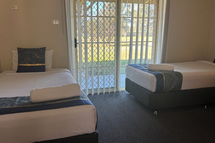 Room 15 of 157