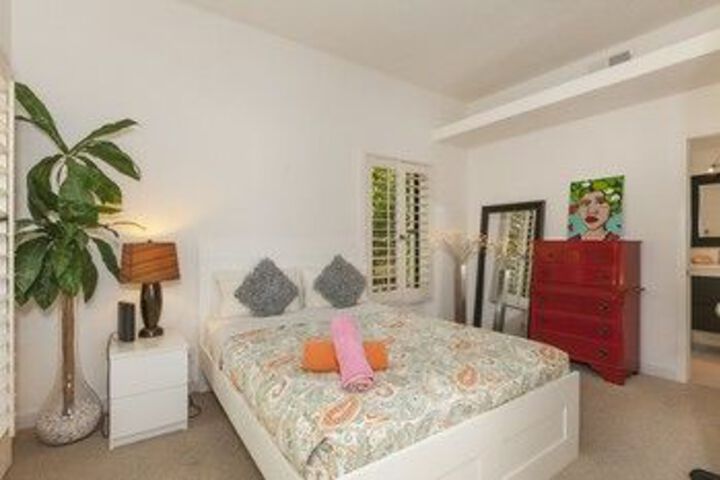 Room 6 of 23