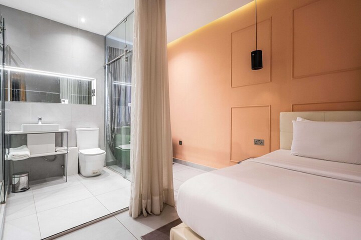 Room 51 of 61