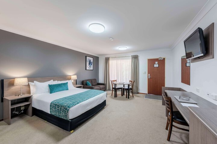 Room 29 of 74