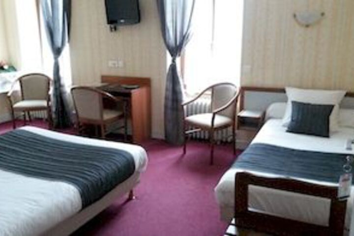 Room 13 of 24