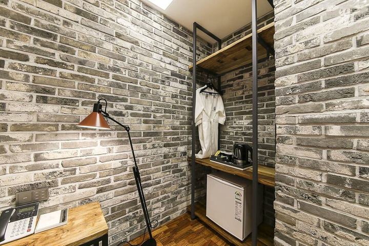 Room 20 of 47