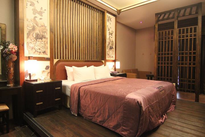 Room 17 of 56
