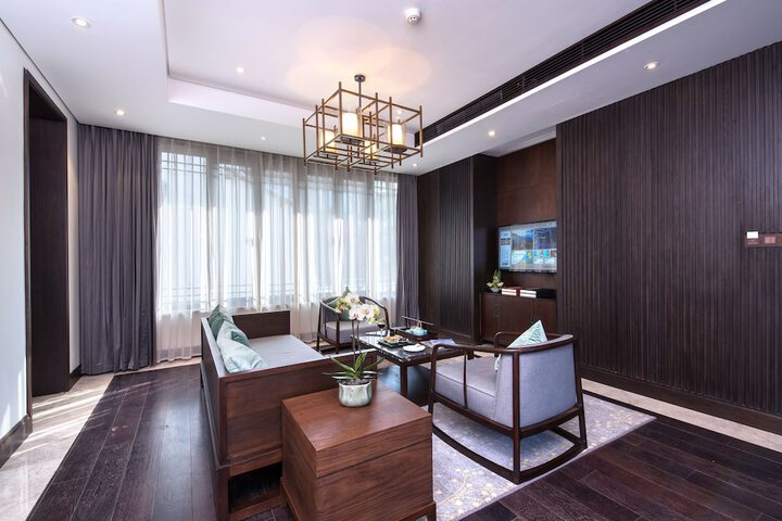 Room 16 of 46