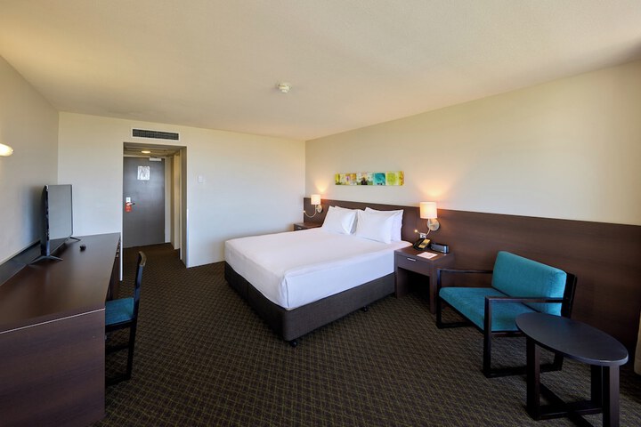 Room 21 of 99