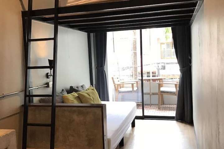Room 62 of 92
