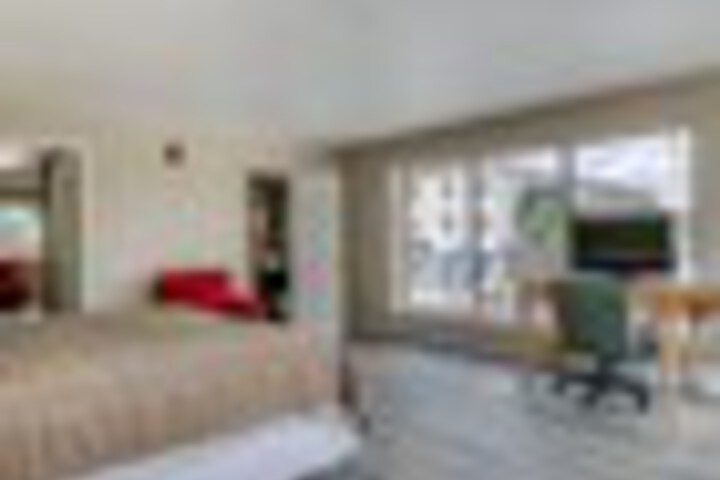 Room 20 of 69