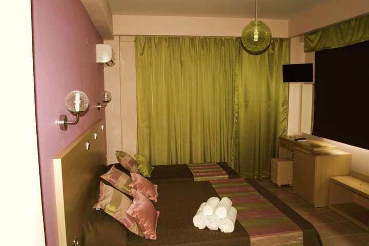 Room 19 of 47