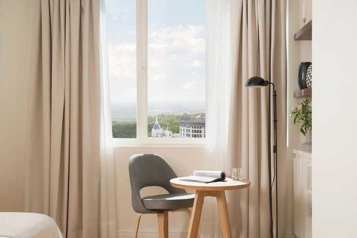 Room 43 of 90