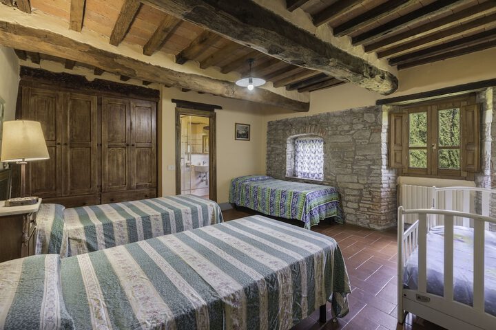 Room 2 of 44