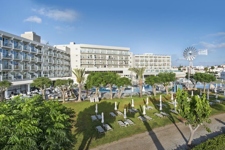 Hotel 76 of 76