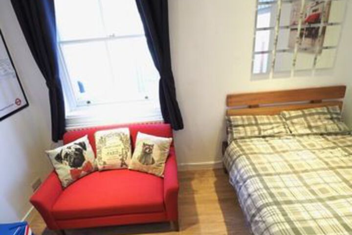 Room 9 of 96