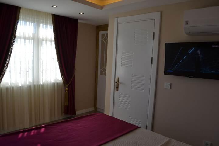 Room 12 of 74