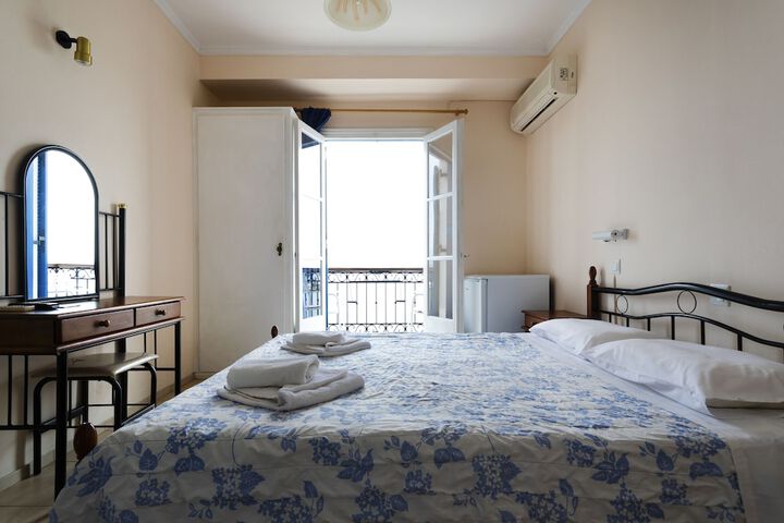 Room 8 of 23