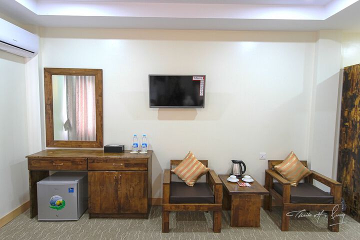 Room 14 of 25