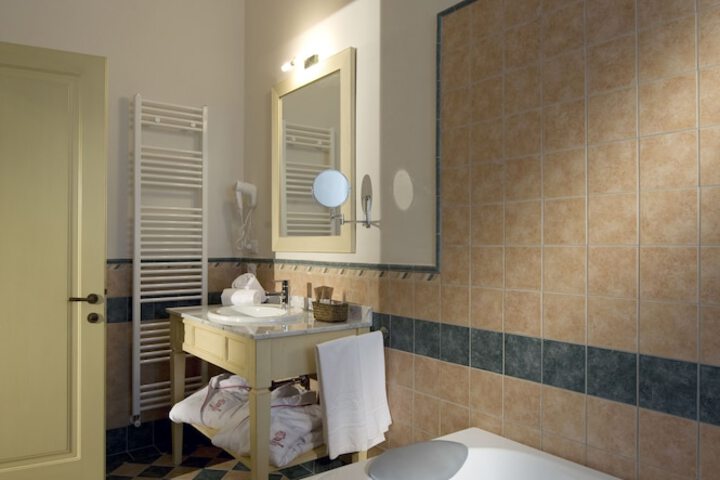 Clean Restrooms