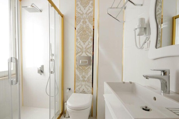 Room 48 of 57