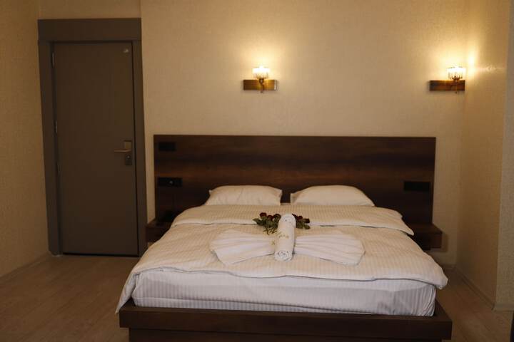Room 12 of 19
