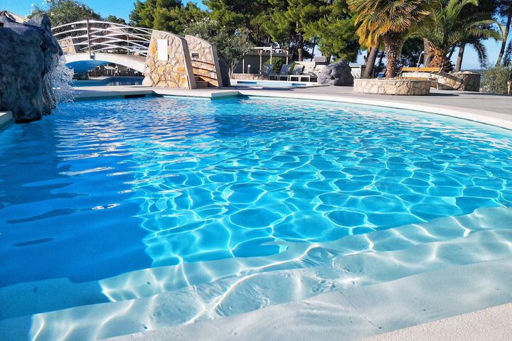 Pool 46 of 138
